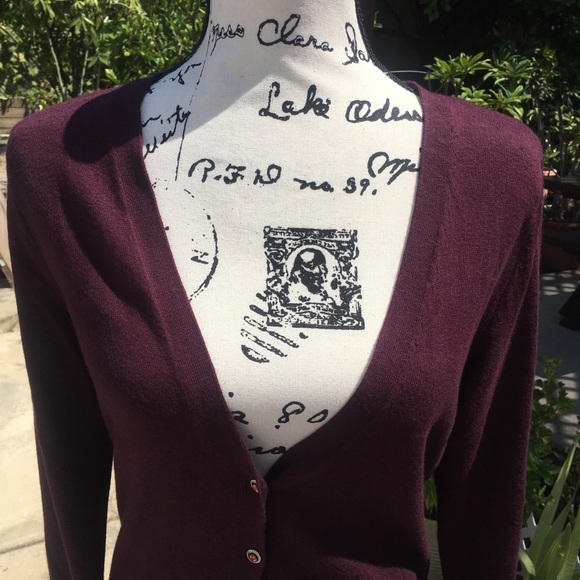 BNWT NY&Co Jeweled V-Neck Chelsea Cardigan - Picture 4 of 7